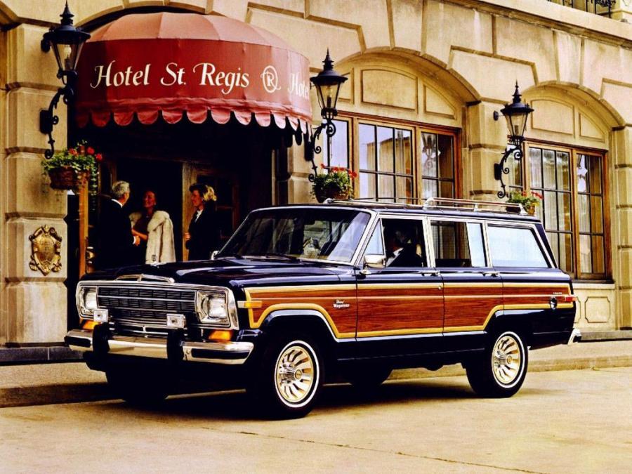  Jeep Grand Wagoneer 1986 года  (фото 1 из 8)